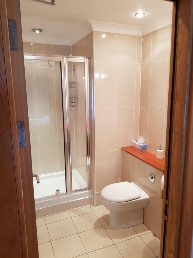 The Courtyard Apartments !!!! Киларни Екстериор снимка