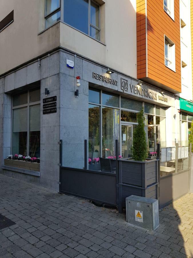 The Courtyard Apartments !!!! Киларни Екстериор снимка